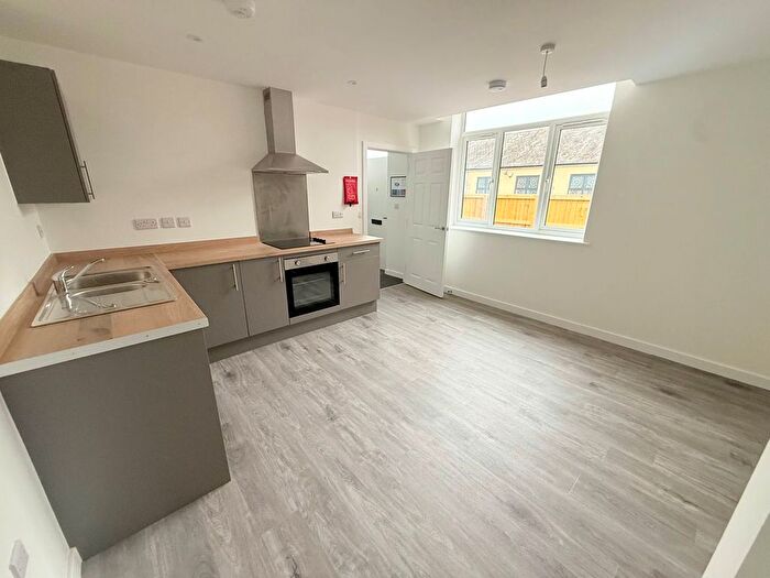 1 Bedroom Flat To Rent In Sherborne Road, Yeovil, BA21