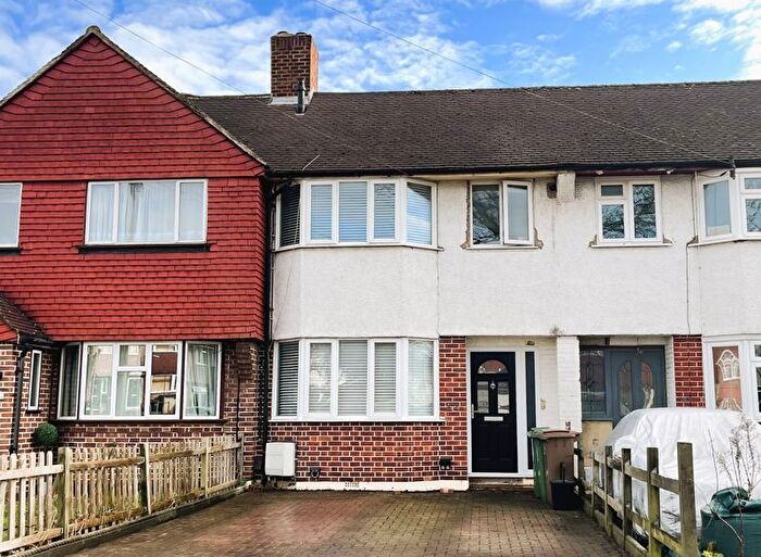 3 Bedroom Terraced House For Sale In Caverleigh Way, Worcester Park, KT4