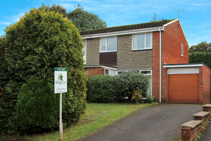 3 Bedroom Semi-Detached House To Rent In Byron Avenue, Winchester, SO22