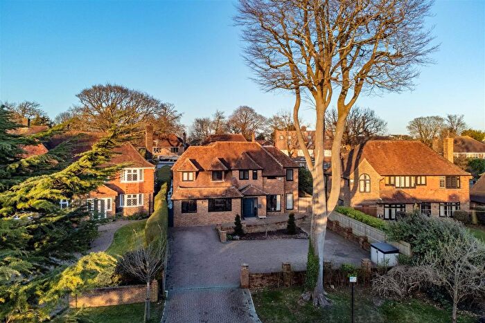 6 Bedroom Detached House For Sale In Woodlands, Hove, BN3