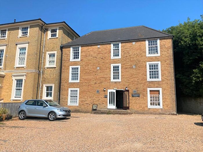 1 Bedroom Flat To Rent In Greenfield Court, West Hill Road, Ryde, PO33