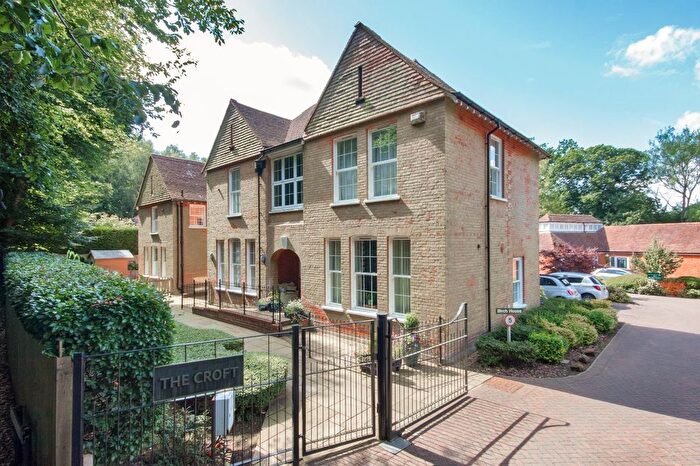 2 Bedroom Flat To Rent In Birch House, Croft Close, Sevenoaks, Kent, TN13