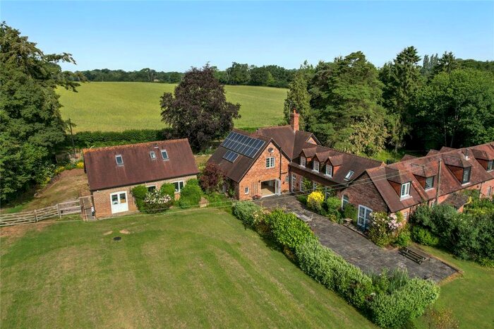 6 Bedroom Semi-Detached House For Sale In Edenbridge Road, Hartfield, East Sussex, TN7