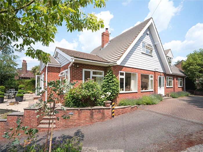 4 Bedroom Detached House For Sale In High Street, Burbage, Wiltshire, SN8