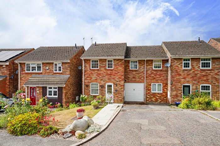 3 Bedroom Semi-Detached House For Sale In Wellcroft, Ivinghoe, Leighton Buzzard, LU7