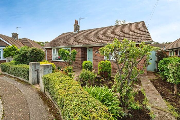 2 Bedroom Detached Bungalow For Sale In Elmhurst Close, Gorleston, Great Yarmouth, NR31