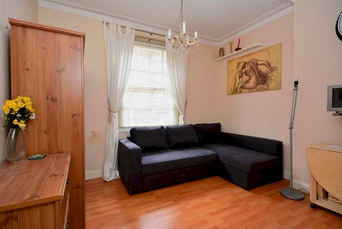 Studio To Rent In Aylesford Street, Pimlico, London, SW1V