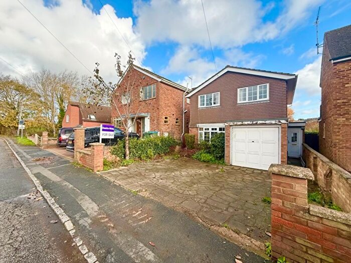 4 Bedroom Detached House For Sale In Littleworth, Leighton Buzzard, LU7