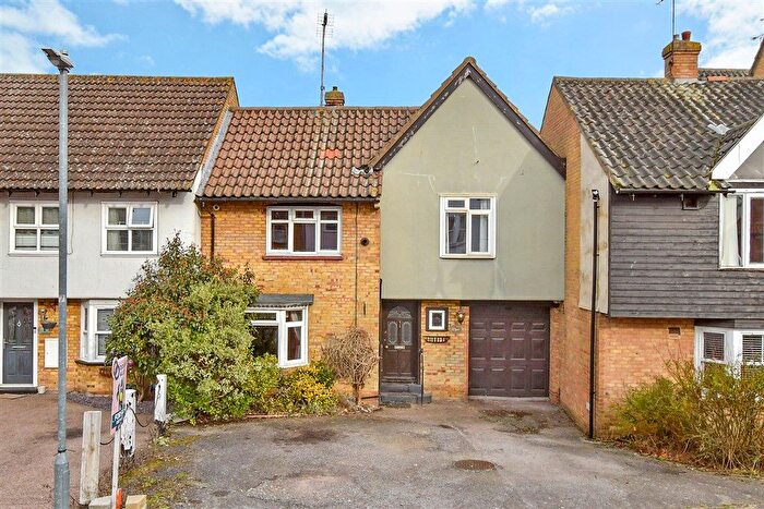 3 Bedroom Terraced House For Sale In Crouch Street, Basildon, Essex, SS15