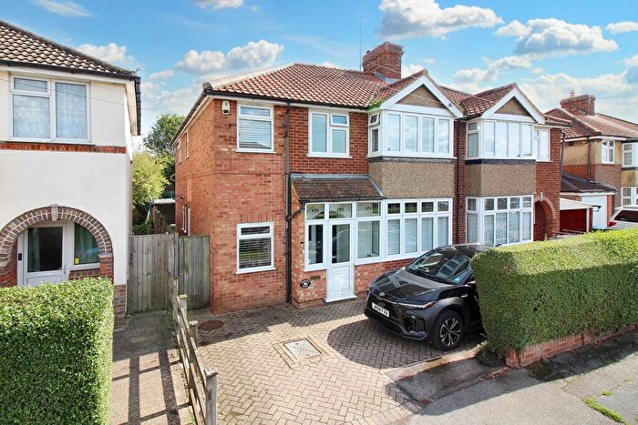4 Bedroom Semi-Detached House For Sale In Walton Way, Aylesbury, HP21