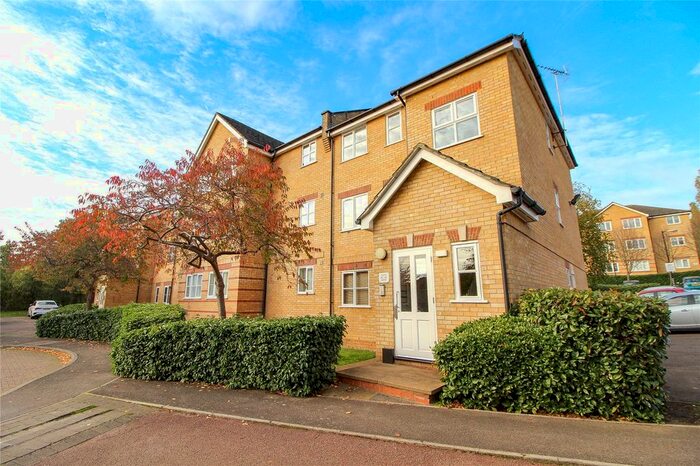 1 Bedroom Flat For Sale In Kirkland Drive, Enfield, Middlesex, EN2