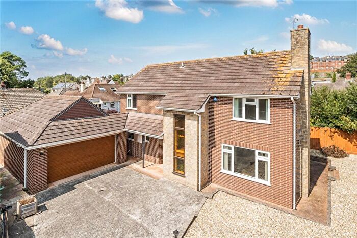 4 Bedroom Detached House For Sale In Enfield Close, Crediton, Devon, EX17