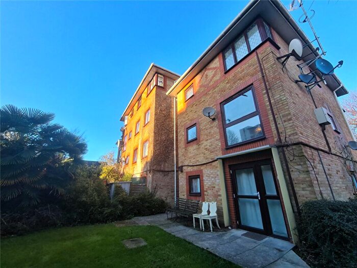 2 Bedroom Flat To Rent In Maryfield, St Marys, Southampton, Hampshire, SO14