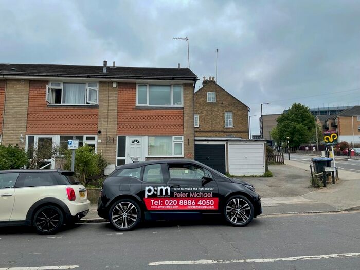 2 Bedroom Property To Rent In Hillside Grove, London, N14