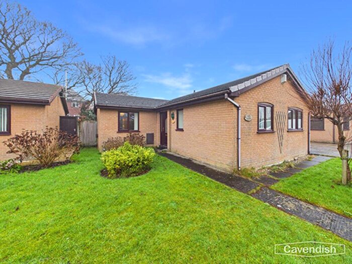 2 Bedroom Detached Bungalow For Sale In Pleasant View, Chester, CH4