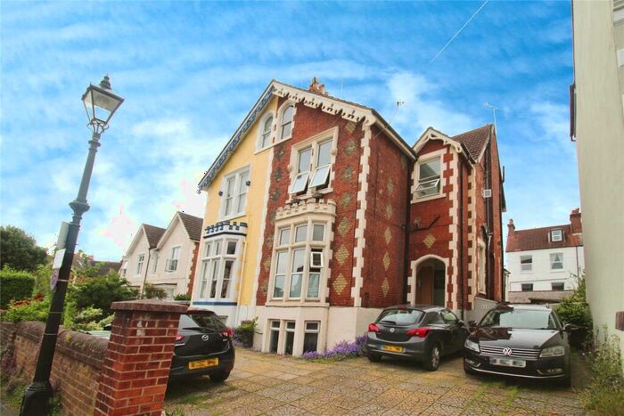 Flat To Rent In Stanley Street, Southsea, Hampshire, PO5