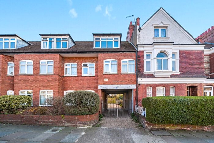 2 Bedroom Flat To Rent In Downton Avenue, Streatham Hill, London, SW2