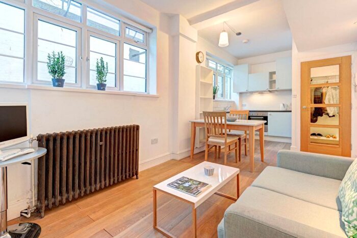 2 Bedroom Flat For Sale In Chatsworth Court, Pembroke Road, London, W8