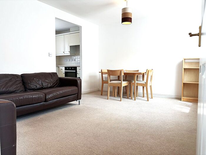 1 Bedroom Flat To Rent In Symphony Close, Edgware, HA8