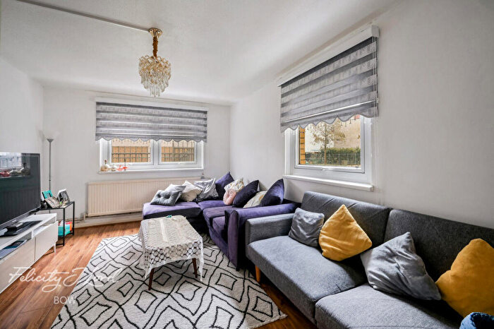 2 Bedroom Flat For Sale In Merchant Street, London, E3