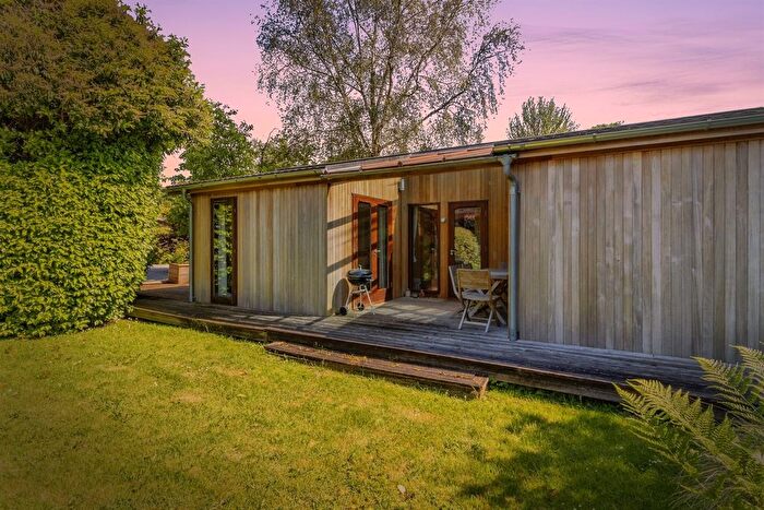 2 Bedroom Lodge For Sale In Palstone Lane, South Brent, TQ10