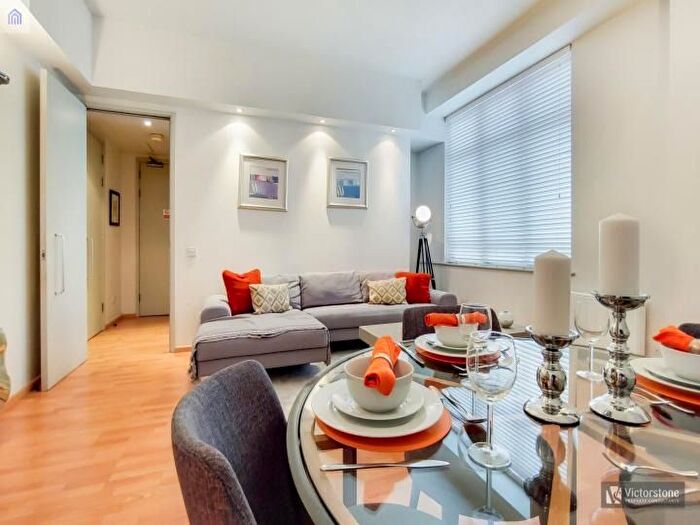 1 Bedroom Flat To Rent In Lawrence House, City Road, Clerkenwell, London, EC1V