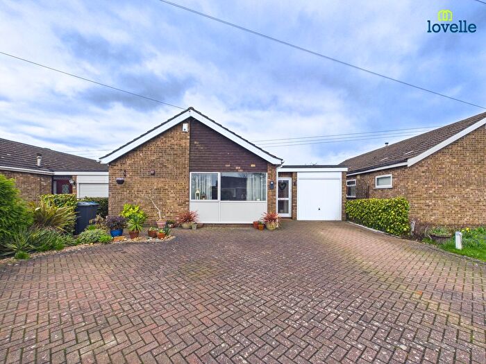 3 Bedroom Bungalow For Sale In Westfield Approach, Lincoln, LN2
