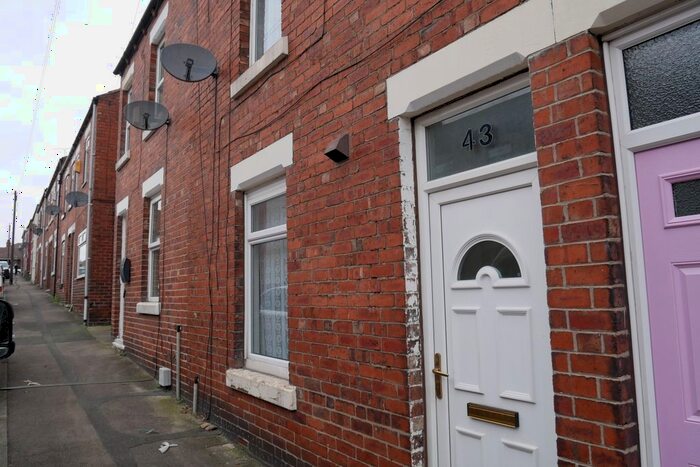 2 Bedroom Terraced House To Rent In Fairfield Avenue, Pontefract, West Yorkshire, WF8
