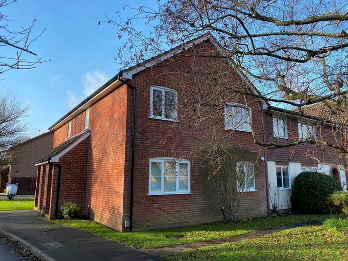 1 Bedroom Apartment To Rent In Swan Way, Fleet, GU51