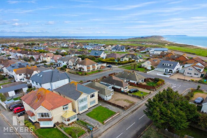 4 Bedroom Detached House For Sale In Hengistbury Road, Bournemouth, BH6