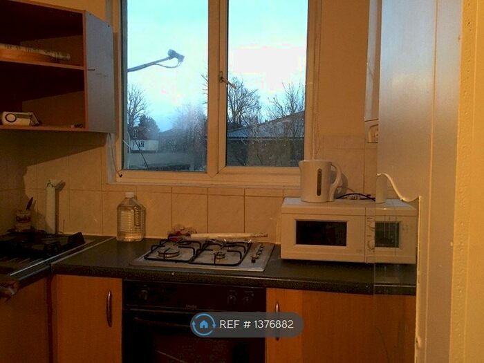 Studio To Rent In Northanger Road, London, SW16