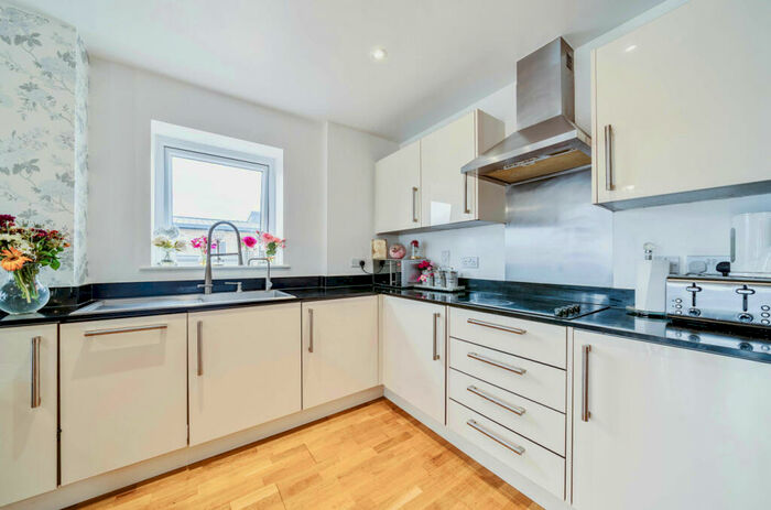 2 Bedroom Apartment To Rent In William Mundy Way, Dartford, Kent, DA1