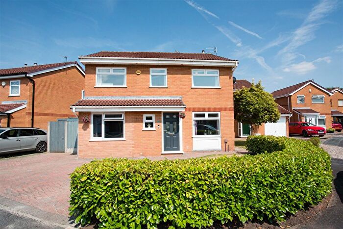 4 Bedroom Detached House For Sale In Lockerbie Close, Warrington, WA2