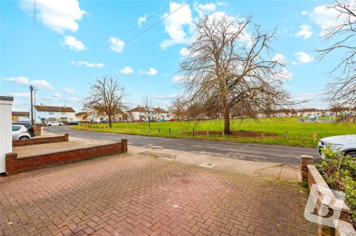 3 Bedroom Terraced House For Sale In Milburn Crescent, Chelmsford, Essex, CM1
