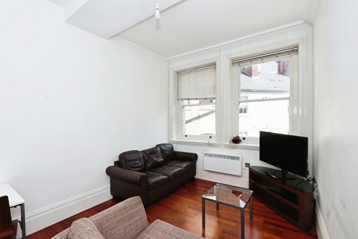 2 Bedroom Flat For Sale In Pinstone Street, Sheffield, South Yorkshire, S1