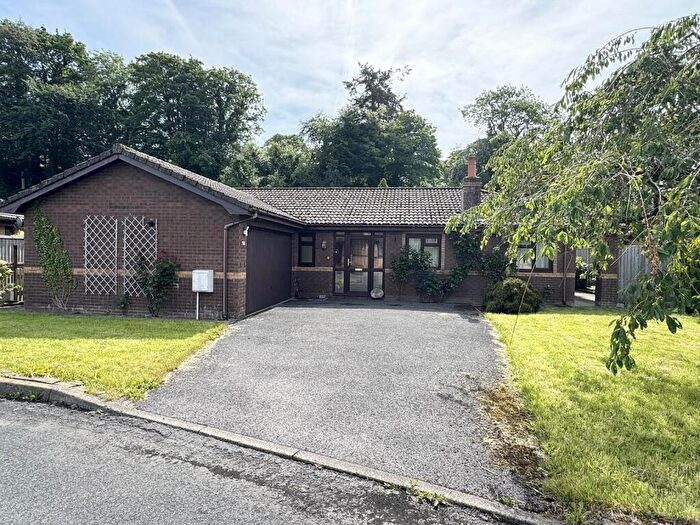 3 Bedroom Bungalow For Sale In Llys Llanfair, Llandovery, Carmarthenshire., SA20