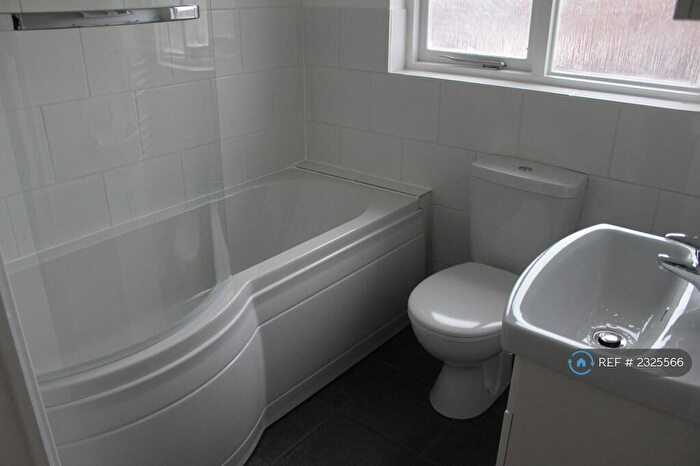 1 Bedroom End Of Terrace House To Rent In Bramber Court, Slough, SL1
