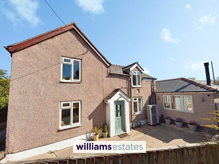 3 Bedroom Semi-Detached House For Sale In Pwllglas, Ruthin, LL15