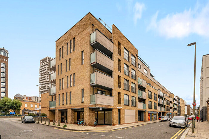 2 Bedroom Apartment For Sale In Chatfield Road, Battersea, SW11