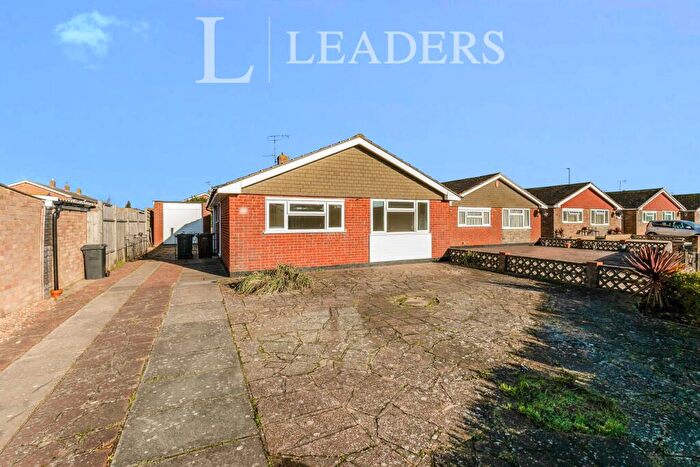 2 Bedroom Bungalow To Rent In Mountbatten Drive, BN23