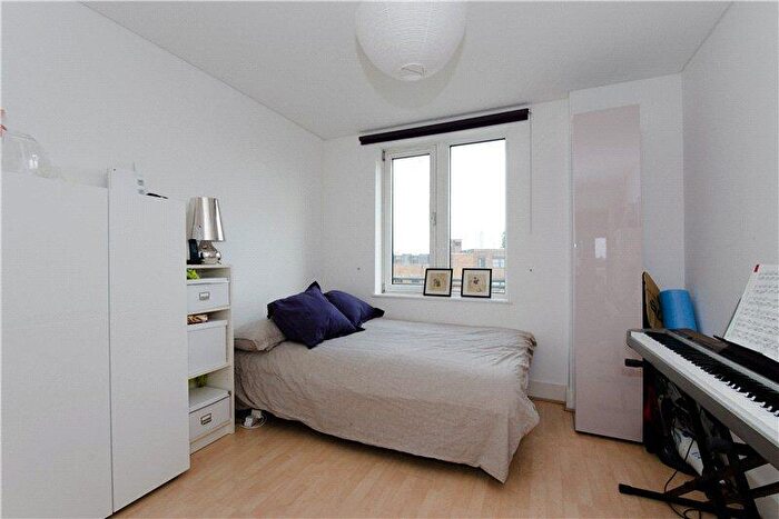 2 Bedroom Flat To Rent In Angel Southside, Owen Street, EC1V