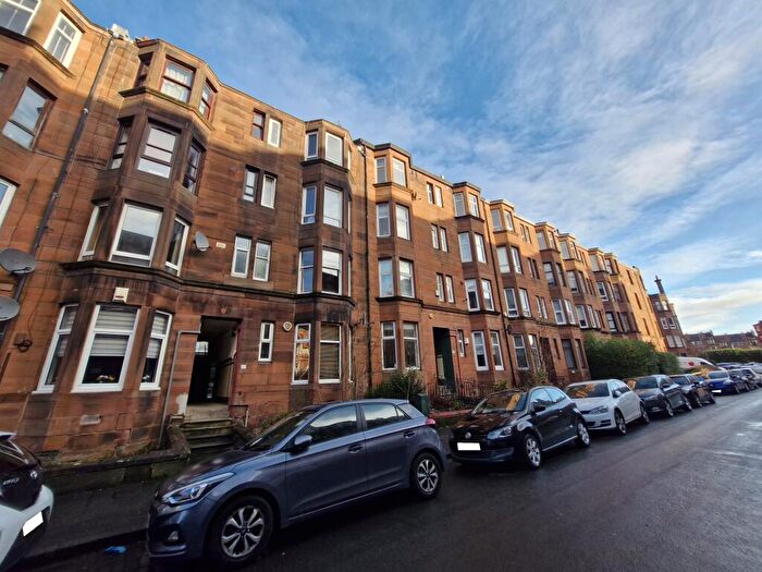 1 Bedroom Flat To Rent In Kennoway Drive, Thornwood, G11