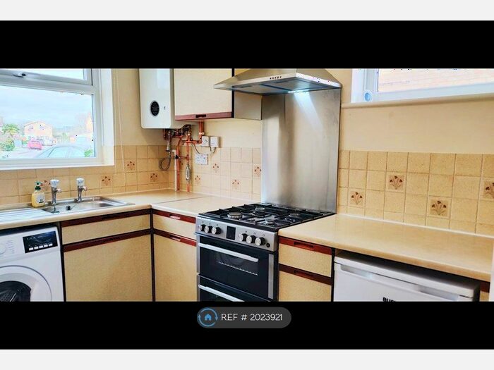 2 Bedroom Semi-Detached House To Rent In Abbots Close, Cambridge, CB4