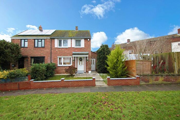 2 Bedroom Semi-Detached House For Sale In Alice Gardens, Kettering, NN16