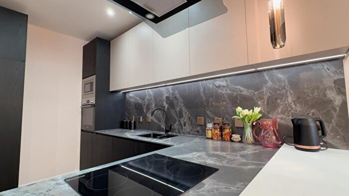 1 Bedroom Apartment For Sale In The Halcyon, Croft Road, Bingley, BD16