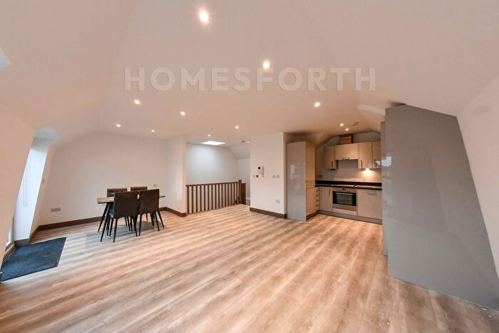 2 Bedroom Flat To Rent In Ballards Lane, North Finchley, N12