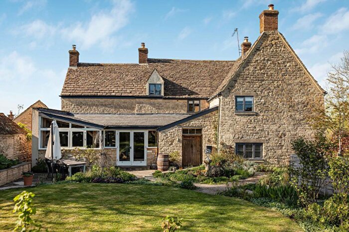 4 Bedroom Character Property For Sale In Silver Street, Coaley, Dursley, GL11