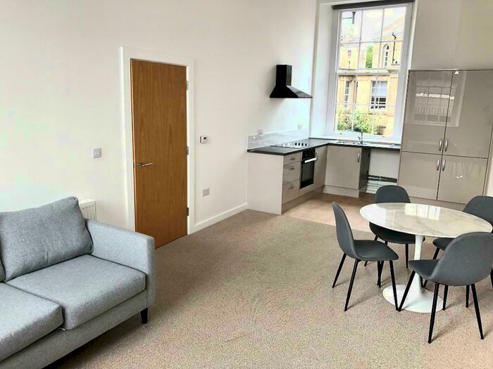 3 Bedroom Apartment To Rent In Albert Terrace Road, Sheffield, S6