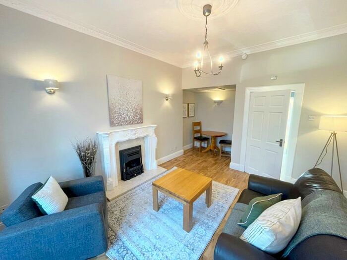 1 Bedroom Flat To Rent In Tollcross Road, Tollcross, Glasgow, G32