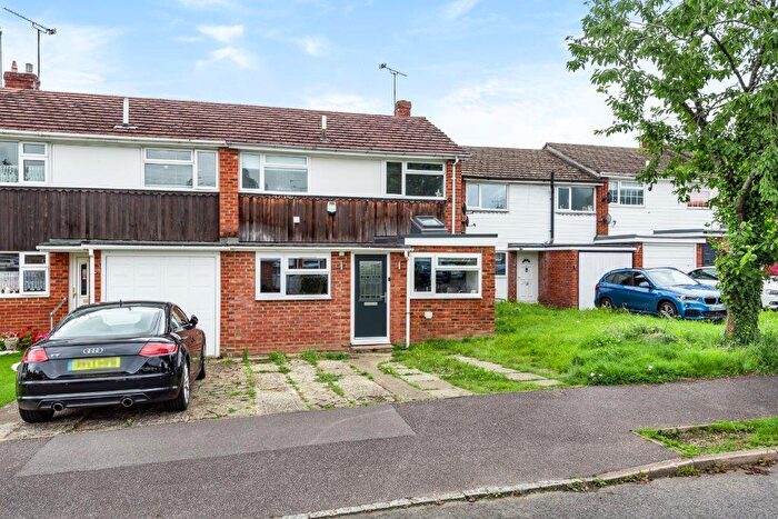 3 Bedroom Semi-Detached House To Rent In Bathurst Road, Winnersh, Wokingham, Berkshire, RG41